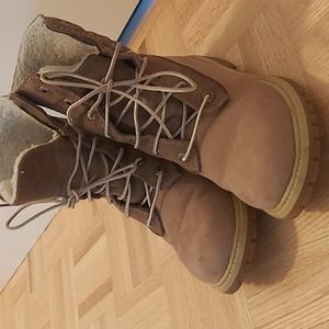Timberland womens winter boots. Size 7